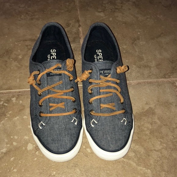 denim sperrys